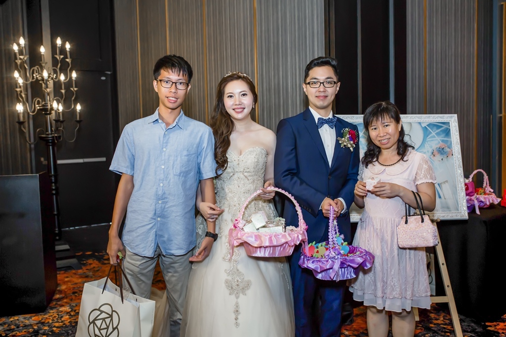 婚攝尹林婚禮,婚攝阿斌師,婚禮紀錄,南部婚攝,台南婚攝,台南婚禮紀錄,高雄婚攝,高雄婚禮紀錄,優質婚攝,口碑婚攝,結婚,訂婚,教堂婚禮,教會婚禮,海外婚禮,weddingday,非常婚禮,晶綺盛宴紫晶廳,歸寧午宴, 晶綺盛宴