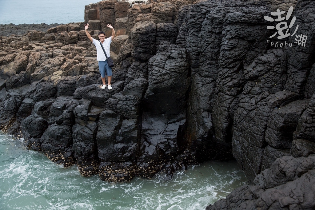 澎湖旅遊拍攝,旅遊拍攝,攝影師,專業拍照,澎湖行程規劃,旅拍,尹林全家福拍攝,阿斌師, 風櫃洞,花火節,東吉島,南方四島國家公園,七美,望安,馬公,天后宮,四眼井,二崁古厝,跨海大橋,澎湖攝影師,西嶼鄉,海龜,漁翁島,仙人掌冰,山水沙灘,塔公塔婆,玄武岩,大菓葉