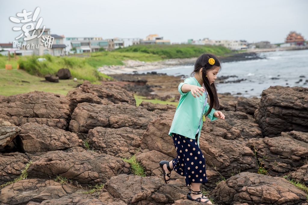 澎湖旅遊拍攝,旅遊拍攝,攝影師,專業拍照,澎湖行程規劃,旅拍,尹林全家福拍攝,阿斌師, 風櫃洞,花火節,東吉島,南方四島國家公園,七美,望安,馬公,天后宮,四眼井,二崁古厝,跨海大橋,澎湖攝影師,西嶼鄉,海龜,漁翁島,仙人掌冰,山水沙灘,塔公塔婆,玄武岩,大菓葉