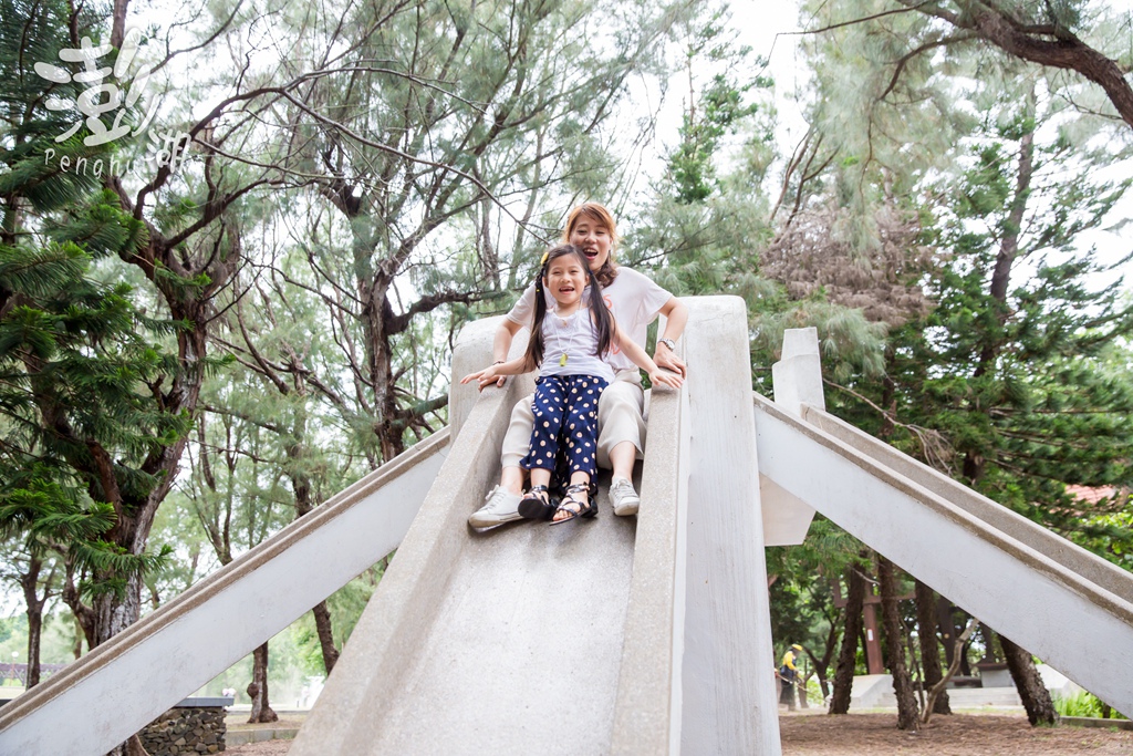 澎湖旅遊拍攝,旅遊拍攝,攝影師,專業拍照,澎湖行程規劃,旅拍,尹林全家福拍攝,阿斌師, 風櫃洞,花火節,東吉島,南方四島國家公園,七美,望安,馬公,天后宮,四眼井,二崁古厝,跨海大橋,澎湖攝影師,西嶼鄉,海龜,漁翁島,仙人掌冰,山水沙灘,塔公塔婆,玄武岩,大菓葉 澎湖旅遊拍攝,旅遊拍攝,攝影師,專業拍照,澎湖行程規劃,旅拍,尹林全家福拍攝,阿斌師, 風櫃洞,花火節,東吉島,南方四島國家公園,七美,望安,馬公,天后宮,四眼井,二崁古厝,跨海大橋,澎湖攝影師,西嶼鄉,海龜,漁翁島,仙人掌冰,山水沙灘,塔公塔婆,玄武岩,大菓葉