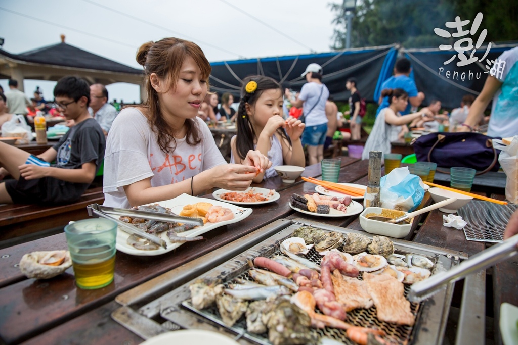 澎湖旅遊拍攝,旅遊拍攝,攝影師,專業拍照,澎湖行程規劃,旅拍,尹林全家福拍攝,阿斌師, 風櫃洞,花火節,東吉島,南方四島國家公園,七美,望安,馬公,天后宮,四眼井,二崁古厝,跨海大橋,澎湖攝影師,西嶼鄉,海龜,漁翁島,仙人掌冰,山水沙灘,塔公塔婆,玄武岩,大菓葉
