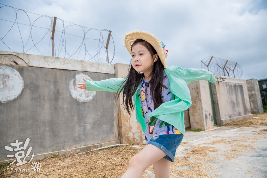 澎湖旅遊拍攝,旅遊拍攝,攝影師,專業拍照,澎湖行程規劃,旅拍,尹林全家福拍攝,阿斌師, 風櫃洞,花火節,東吉島,南方四島國家公園,七美,望安,馬公,天后宮,四眼井,二崁古厝,跨海大橋,澎湖攝影師,西嶼鄉,海龜,漁翁島,仙人掌冰,山水沙灘,塔公塔婆,玄武岩,大菓葉 澎湖旅遊拍攝,旅遊拍攝,攝影師,專業拍照,澎湖行程規劃,旅拍,尹林全家福拍攝,阿斌師, 風櫃洞,花火節,東吉島,南方四島國家公園,七美,望安,馬公,天后宮,四眼井,二崁古厝,跨海大橋,澎湖攝影師,西嶼鄉,海龜,漁翁島,仙人掌冰,山水沙灘,塔公塔婆,玄武岩,大菓葉