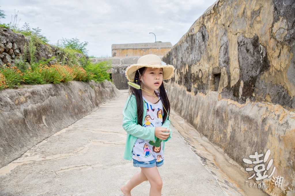 澎湖旅遊拍攝,旅遊拍攝,攝影師,專業拍照,澎湖行程規劃,旅拍,尹林全家福拍攝,阿斌師, 風櫃洞,花火節,東吉島,南方四島國家公園,七美,望安,馬公,天后宮,四眼井,二崁古厝,跨海大橋,澎湖攝影師,西嶼鄉,海龜,漁翁島,仙人掌冰,山水沙灘,塔公塔婆,玄武岩,大菓葉