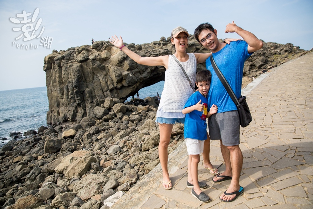 澎湖旅遊拍攝,旅遊拍攝,攝影師,專業拍照,澎湖行程規劃,旅拍,尹林全家福拍攝,阿斌師, 風櫃洞,花火節,東吉島,南方四島國家公園,七美,望安,馬公,天后宮,四眼井,二崁古厝,跨海大橋,澎湖攝影師,西嶼鄉,海龜,漁翁島,仙人掌冰,山水沙灘,塔公塔婆,玄武岩,大菓葉
