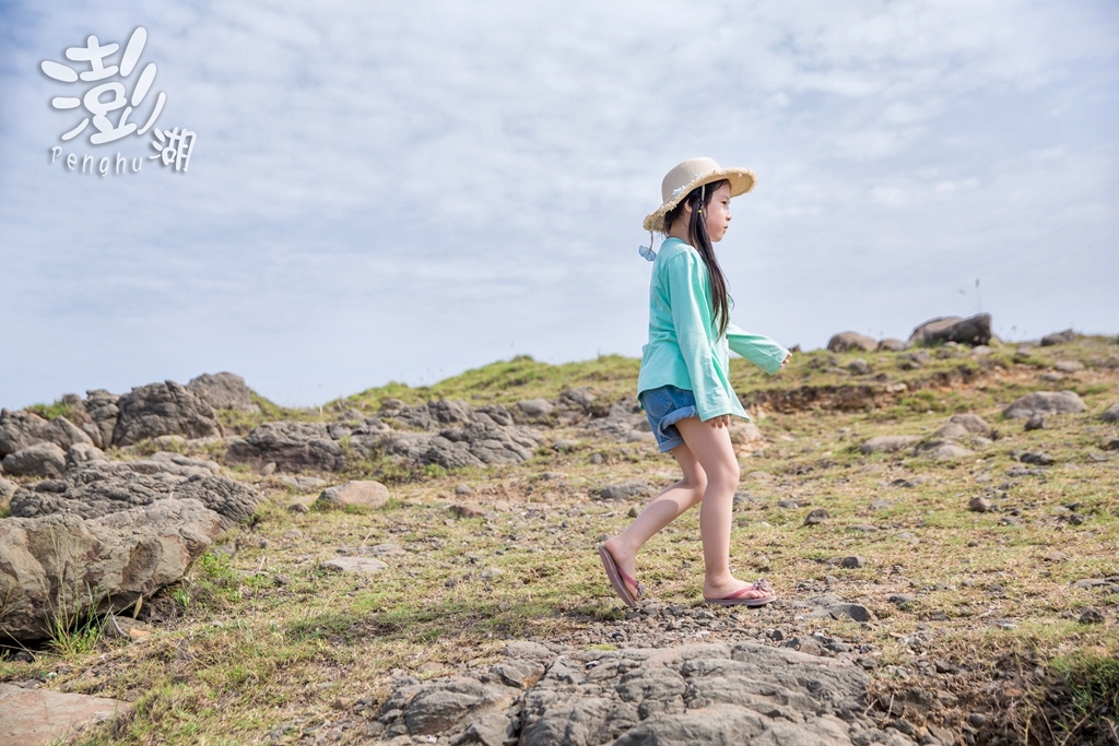 澎湖旅遊拍攝,旅遊拍攝,攝影師,專業拍照,澎湖行程規劃,旅拍,尹林全家福拍攝,阿斌師, 風櫃洞,花火節,東吉島,南方四島國家公園,七美,望安,馬公,天后宮,四眼井,二崁古厝,跨海大橋,澎湖攝影師,西嶼鄉,海龜,漁翁島,仙人掌冰,山水沙灘,塔公塔婆,玄武岩,大菓葉