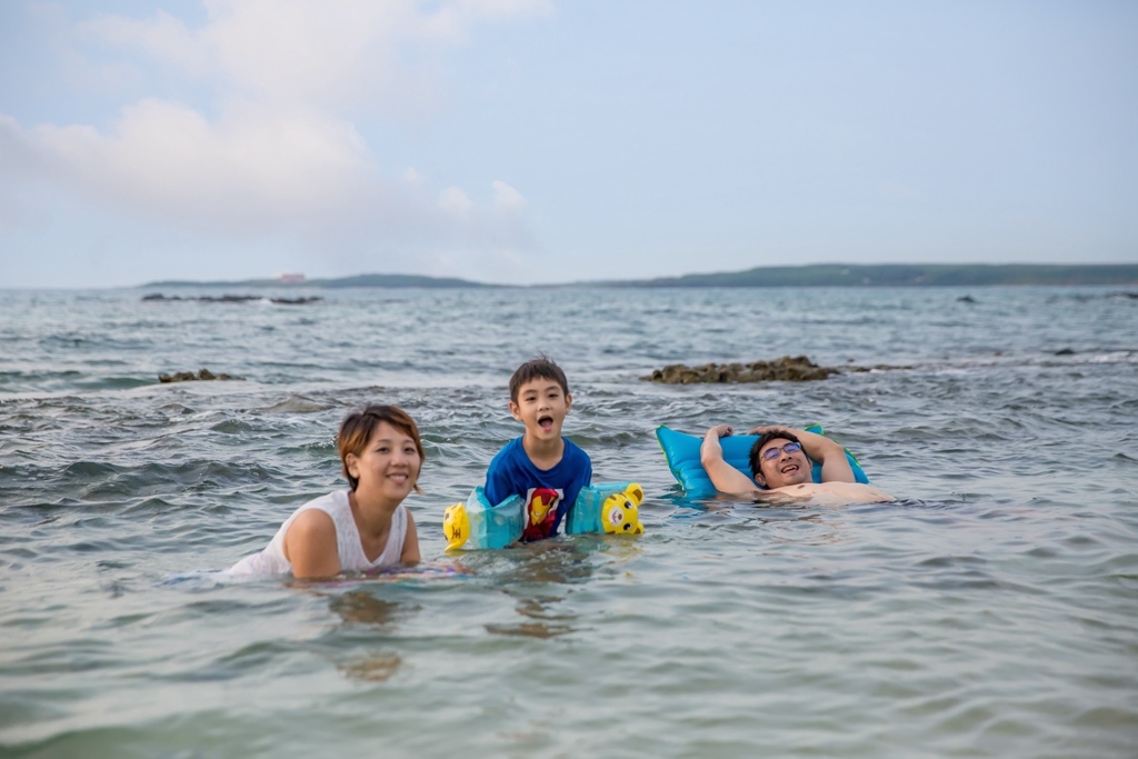 澎湖旅遊拍攝,旅遊拍攝,攝影師,專業拍照,澎湖行程規劃,旅拍,尹林全家福拍攝,阿斌師, 風櫃洞,花火節,東吉島,南方四島國家公園,七美,望安,馬公,天后宮,四眼井,二崁古厝,跨海大橋,澎湖攝影師,西嶼鄉,海龜,漁翁島,仙人掌冰,山水沙灘,塔公塔婆,玄武岩,大菓葉