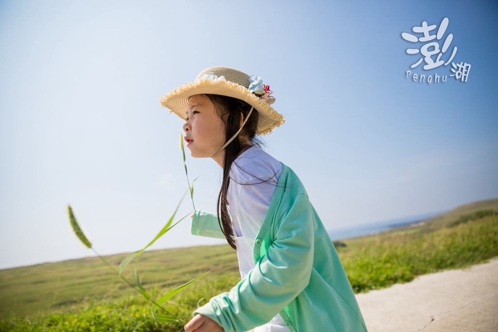 澎湖旅遊拍攝,旅遊拍攝,攝影師,專業拍照,澎湖行程規劃,旅拍,尹林全家福拍攝,阿斌師, 風櫃洞,花火節,東吉島,南方四島國家公園,七美,望安,馬公,天后宮,四眼井,二崁古厝,跨海大橋,澎湖攝影師,西嶼鄉,海龜,漁翁島,仙人掌冰,山水沙灘,塔公塔婆,玄武岩,大菓葉