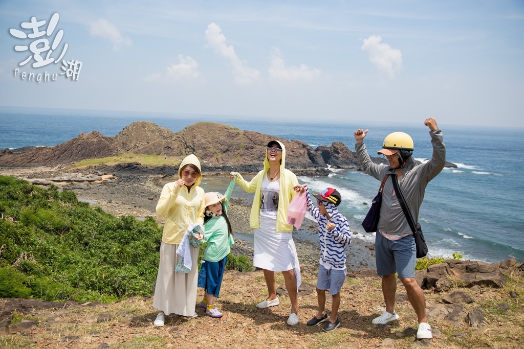 澎湖旅遊拍攝,旅遊拍攝,攝影師,專業拍照,澎湖行程規劃,旅拍,尹林全家福拍攝,澎湖婚攝,阿斌師, 風櫃洞,花火節,東吉島,南方四島國家公園,七美,望安,馬公,天后宮,四眼井,二崁古厝,跨海大橋,澎湖攝影師,西嶼鄉,海龜,漁翁島,仙人掌冰,山水沙灘,塔公塔婆,玄武岩,大菓葉