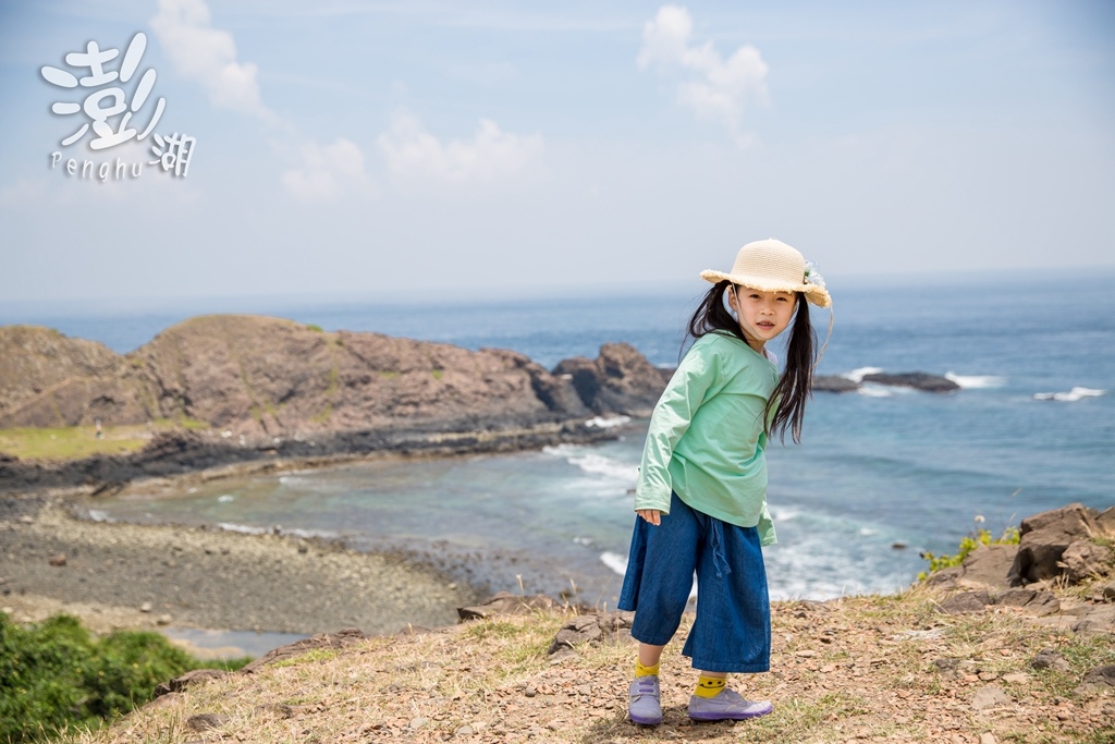 澎湖旅遊拍攝,旅遊拍攝,攝影師,專業拍照,澎湖行程規劃,旅拍,尹林全家福拍攝,澎湖婚攝,阿斌師, 風櫃洞,花火節,東吉島,南方四島國家公園,七美,望安,馬公,天后宮,四眼井,二崁古厝,跨海大橋,澎湖攝影師,西嶼鄉,海龜,漁翁島,仙人掌冰,山水沙灘,塔公塔婆,玄武岩,大菓葉