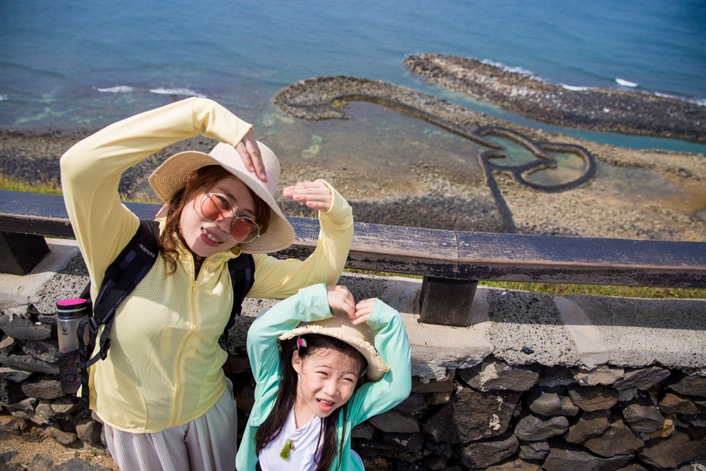 澎湖旅遊拍攝,旅遊拍攝,攝影師,專業拍照,澎湖行程規劃,旅拍,尹林全家福拍攝,澎湖婚攝,阿斌師, 風櫃洞,花火節,東吉島,南方四島國家公園,七美,望安,馬公,天后宮,四眼井,二崁古厝,跨海大橋,澎湖攝影師,西嶼鄉,海龜,漁翁島,仙人掌冰,山水沙灘,塔公塔婆,玄武岩,大菓葉