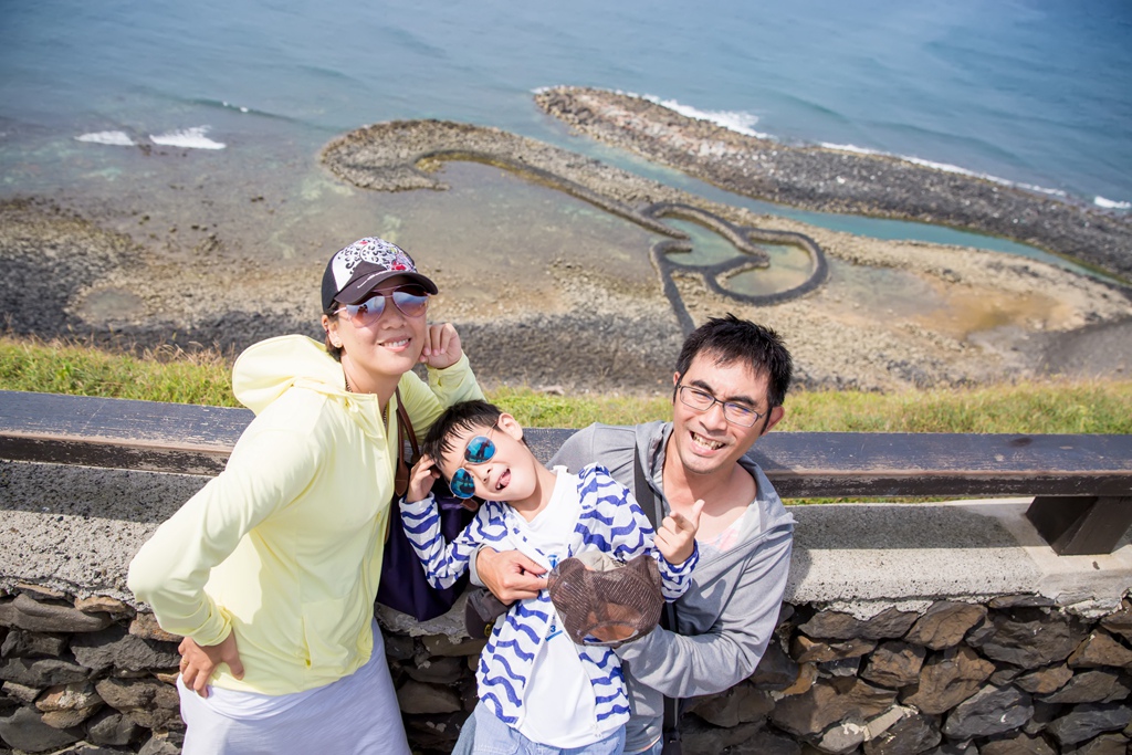 澎湖旅遊拍攝,旅遊拍攝,攝影師,專業拍照,澎湖行程規劃,旅拍,尹林全家福拍攝,澎湖婚攝,阿斌師, 風櫃洞,花火節,東吉島,南方四島國家公園,七美,望安,馬公,天后宮,四眼井,二崁古厝,跨海大橋,澎湖攝影師,西嶼鄉,海龜,漁翁島,仙人掌冰,山水沙灘,塔公塔婆,玄武岩,大菓葉