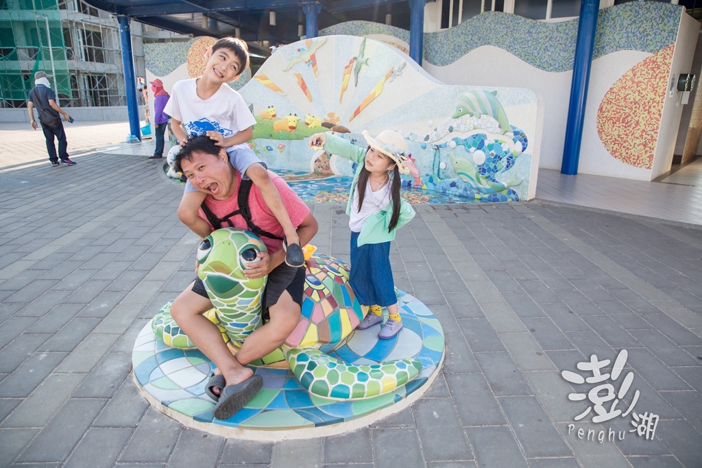 澎湖旅遊拍攝,旅遊拍攝,攝影師,專業拍照,澎湖行程規劃,旅拍,尹林全家福拍攝,澎湖婚攝,阿斌師, 風櫃洞,花火節,東吉島,南方四島國家公園,七美,望安,馬公,天后宮,四眼井,二崁古厝,跨海大橋,澎湖攝影師,西嶼鄉,海龜,漁翁島,仙人掌冰,山水沙灘,塔公塔婆,玄武岩,大菓葉