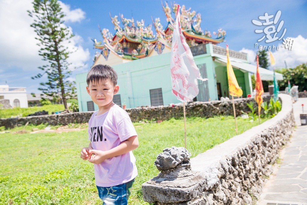 澎湖旅遊拍攝,旅遊拍攝,攝影師,專業拍照,澎湖行程規劃,旅拍,尹林全家福拍攝,澎湖婚攝,阿斌師, 風櫃洞,花火節,東吉島,南方四島國家公園,七美,望安,馬公,天后宮,四眼井,二崁古厝,跨海大橋,澎湖攝影師,西嶼鄉,海龜,漁翁島,仙人掌冰,山水沙灘,塔公塔婆,玄武岩,大菓葉