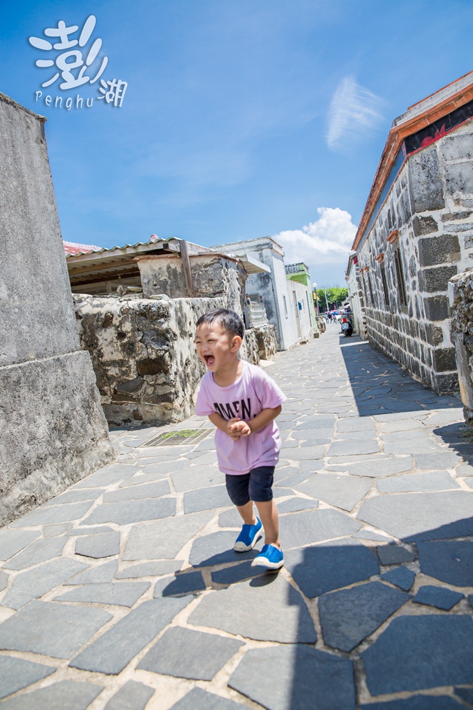 澎湖旅遊拍攝,旅遊拍攝,攝影師,專業拍照,澎湖行程規劃,旅拍,尹林全家福拍攝,澎湖婚攝,阿斌師, 風櫃洞,花火節,東吉島,南方四島國家公園,七美,望安,馬公,天后宮,四眼井,二崁古厝,跨海大橋,澎湖攝影師,西嶼鄉,海龜,漁翁島,仙人掌冰,山水沙灘,塔公塔婆,玄武岩,大菓葉