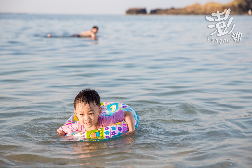 澎湖旅遊拍攝,旅遊拍攝,攝影師,專業拍照,澎湖行程規劃,旅拍,尹林全家福拍攝,澎湖婚攝,阿斌師, 風櫃洞,花火節,東吉島,南方四島國家公園,七美,望安,馬公,天后宮,四眼井,二崁古厝,跨海大橋,澎湖攝影師,西嶼鄉,海龜,漁翁島,仙人掌冰,山水沙灘,塔公塔婆,玄武岩,大菓葉