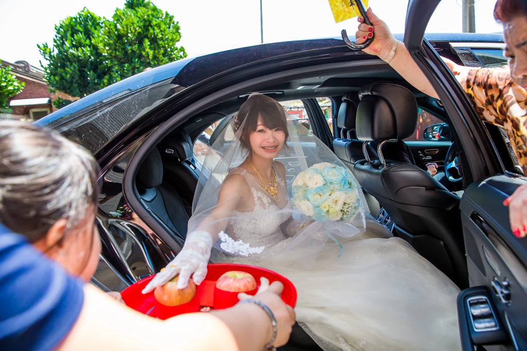 台南婚攝,台南婚禮紀錄,流水席,婚攝尹林婚禮,婚攝阿斌師,婚禮紀錄,婚禮錄影,南部婚攝,高雄婚攝,高雄婚禮紀錄,屏東婚攝,屏東婚禮紀錄,南部婚攝,南部婚禮紀錄,優質婚攝,口碑婚攝,結婚,迎娶,良皇宮,戶外婚禮,晚宴