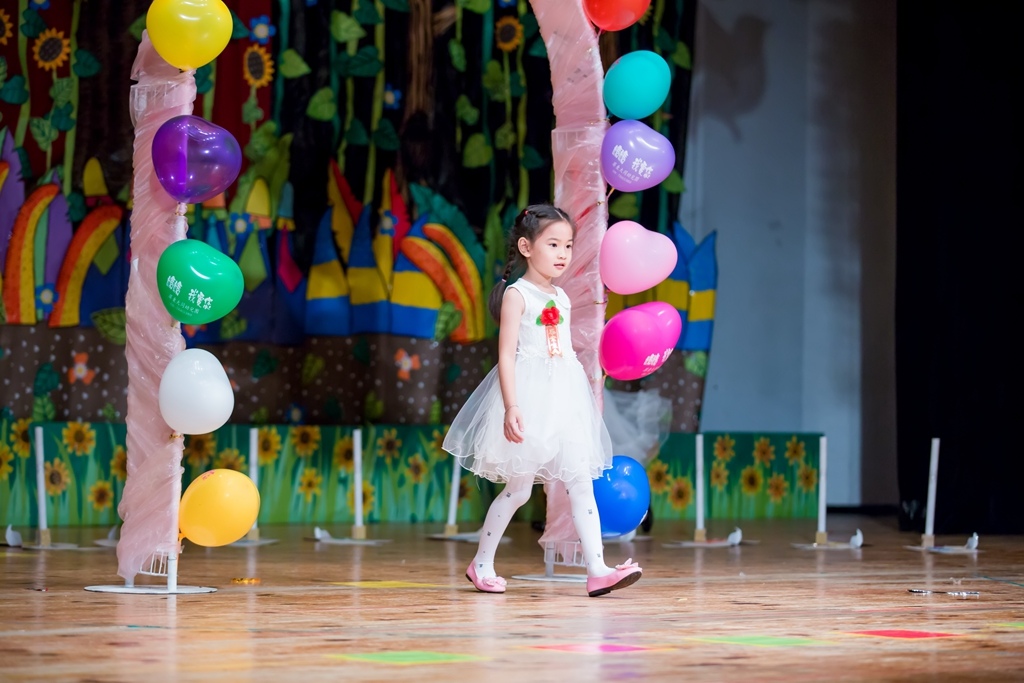 畢業拍照,畢業錄影,尹林兒童,阿斌師,兒童攝影,兒童寫真,台南兒童攝影,台南兒童寫真,高雄兒童寫真,南部兒童攝影,高雄兒童攝影, 屏東兒童攝影,屏東兒童寫真,拍寶寶,滿月拍,抓周,拍小孩,寶寶童話,全家福,到府拍攝,大同幼兒園,戶外,親子寫真,高CP值