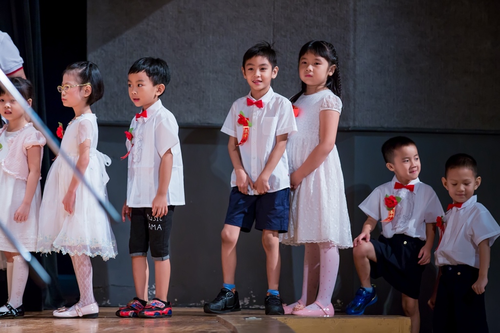 畢業拍照,畢業錄影,尹林兒童,阿斌師,兒童攝影,兒童寫真,台南兒童攝影,台南兒童寫真,高雄兒童寫真,南部兒童攝影,高雄兒童攝影, 屏東兒童攝影,屏東兒童寫真,拍寶寶,滿月拍,抓周,拍小孩,寶寶童話,全家福,到府拍攝,大同幼兒園,戶外,親子寫真,高CP值