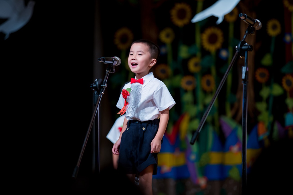 畢業拍照,畢業錄影,尹林兒童,阿斌師,兒童攝影,兒童寫真,台南兒童攝影,台南兒童寫真,高雄兒童寫真,南部兒童攝影,高雄兒童攝影, 屏東兒童攝影,屏東兒童寫真,拍寶寶,滿月拍,抓周,拍小孩,寶寶童話,全家福,到府拍攝,大同幼兒園,戶外,親子寫真,高CP值