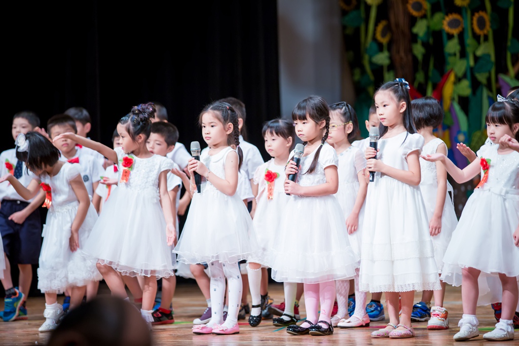 畢業拍照,畢業錄影,尹林兒童,阿斌師,兒童攝影,兒童寫真,台南兒童攝影,台南兒童寫真,高雄兒童寫真,南部兒童攝影,高雄兒童攝影, 屏東兒童攝影,屏東兒童寫真,拍寶寶,滿月拍,抓周,拍小孩,寶寶童話,全家福,到府拍攝,大同幼兒園,戶外,親子寫真,高CP值