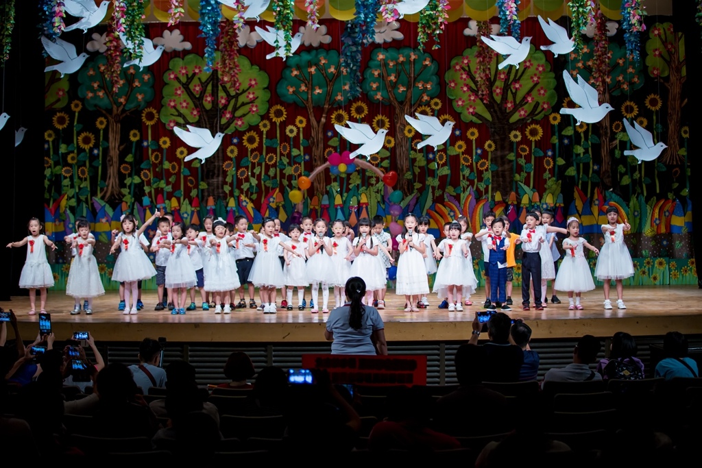 畢業拍照,畢業錄影,尹林兒童,阿斌師,兒童攝影,兒童寫真,台南兒童攝影,台南兒童寫真,高雄兒童寫真,南部兒童攝影,高雄兒童攝影, 屏東兒童攝影,屏東兒童寫真,拍寶寶,滿月拍,抓周,拍小孩,寶寶童話,全家福,到府拍攝,大同幼兒園,戶外,親子寫真,高CP值