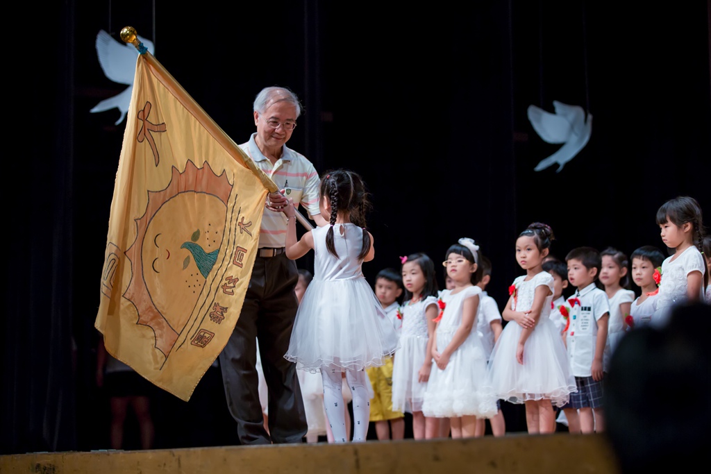 畢業拍照,畢業錄影,尹林兒童,阿斌師,兒童攝影,兒童寫真,台南兒童攝影,台南兒童寫真,高雄兒童寫真,南部兒童攝影,高雄兒童攝影, 屏東兒童攝影,屏東兒童寫真,拍寶寶,滿月拍,抓周,拍小孩,寶寶童話,全家福,到府拍攝,大同幼兒園,戶外,親子寫真,高CP值