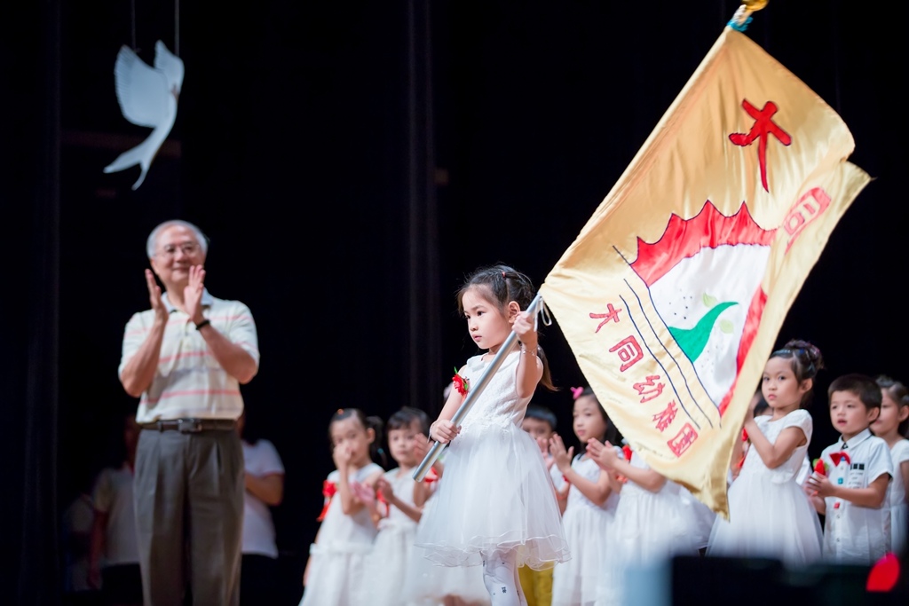 畢業拍照,畢業錄影,尹林兒童,阿斌師,兒童攝影,兒童寫真,台南兒童攝影,台南兒童寫真,高雄兒童寫真,南部兒童攝影,高雄兒童攝影, 屏東兒童攝影,屏東兒童寫真,拍寶寶,滿月拍,抓周,拍小孩,寶寶童話,全家福,到府拍攝,大同幼兒園,戶外,親子寫真,高CP值
