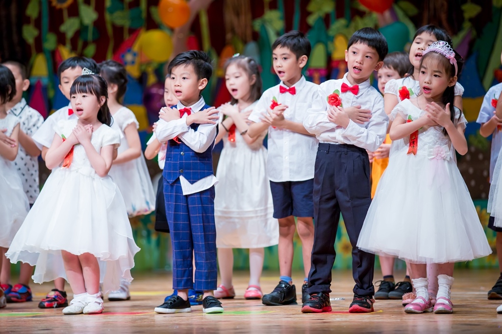 畢業拍照,畢業錄影,尹林兒童,阿斌師,兒童攝影,兒童寫真,台南兒童攝影,台南兒童寫真,高雄兒童寫真,南部兒童攝影,高雄兒童攝影, 屏東兒童攝影,屏東兒童寫真,拍寶寶,滿月拍,抓周,拍小孩,寶寶童話,全家福,到府拍攝,大同幼兒園,戶外,親子寫真,高CP值