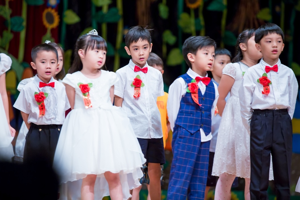 畢業拍照,畢業錄影,尹林兒童,阿斌師,兒童攝影,兒童寫真,台南兒童攝影,台南兒童寫真,高雄兒童寫真,南部兒童攝影,高雄兒童攝影, 屏東兒童攝影,屏東兒童寫真,拍寶寶,滿月拍,抓周,拍小孩,寶寶童話,全家福,到府拍攝,大同幼兒園,戶外,親子寫真,高CP值