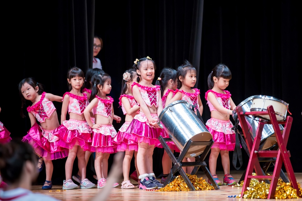 畢業拍照,畢業錄影,尹林兒童,阿斌師,兒童攝影,兒童寫真,台南兒童攝影,台南兒童寫真,高雄兒童寫真,南部兒童攝影,高雄兒童攝影, 屏東兒童攝影,屏東兒童寫真,拍寶寶,滿月拍,抓周,拍小孩,寶寶童話,全家福,到府拍攝,大同幼兒園,戶外,親子寫真,高CP值