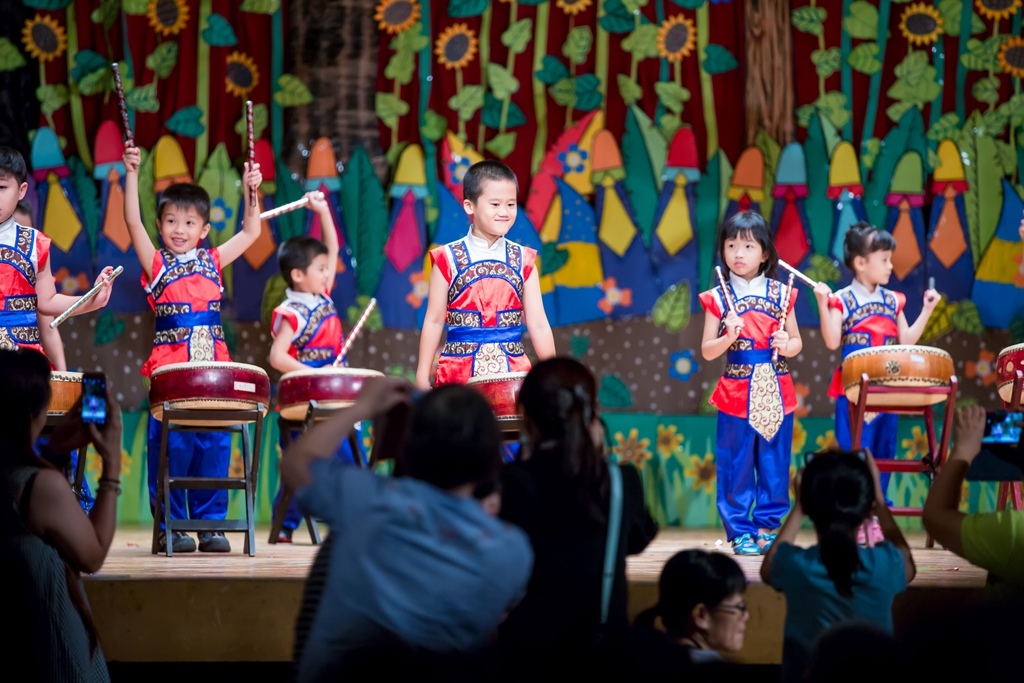 畢業拍照,畢業錄影,尹林兒童,阿斌師,兒童攝影,兒童寫真,台南兒童攝影,台南兒童寫真,高雄兒童寫真,南部兒童攝影,高雄兒童攝影, 屏東兒童攝影,屏東兒童寫真,拍寶寶,滿月拍,抓周,拍小孩,寶寶童話,全家福,到府拍攝,大同幼兒園,戶外,親子寫真,高CP值