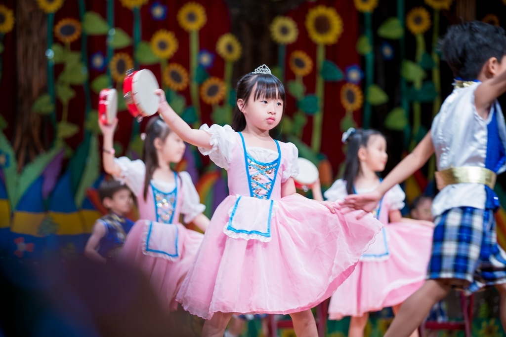 畢業拍照,畢業錄影,尹林兒童,阿斌師,兒童攝影,兒童寫真,台南兒童攝影,台南兒童寫真,高雄兒童寫真,南部兒童攝影,高雄兒童攝影, 屏東兒童攝影,屏東兒童寫真,拍寶寶,滿月拍,抓周,拍小孩,寶寶童話,全家福,到府拍攝,大同幼兒園,戶外,親子寫真,高CP值