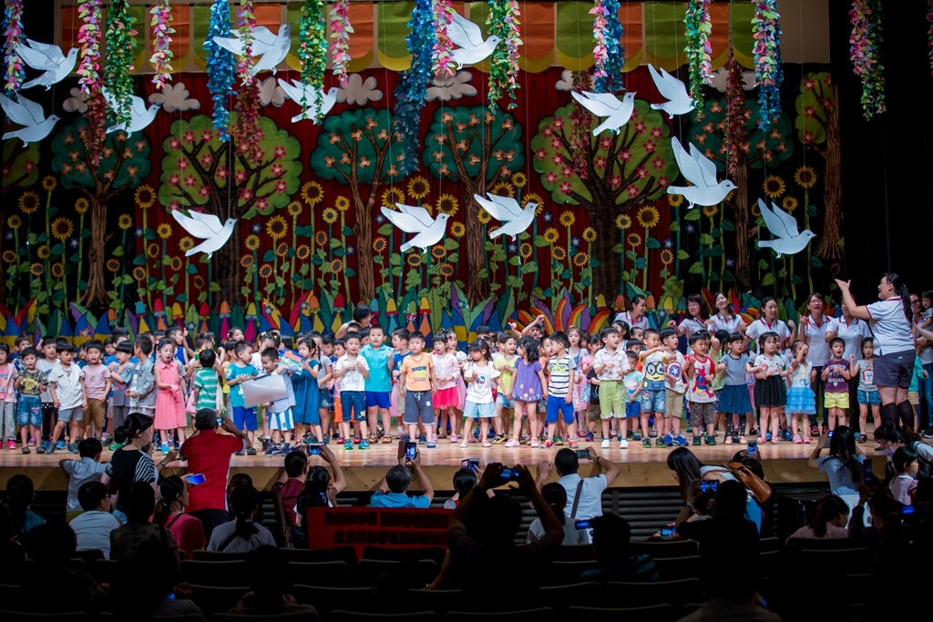 畢業拍照,畢業錄影,尹林兒童,阿斌師,兒童攝影,兒童寫真,台南兒童攝影,台南兒童寫真,高雄兒童寫真,南部兒童攝影,高雄兒童攝影, 屏東兒童攝影,屏東兒童寫真,拍寶寶,滿月拍,抓周,拍小孩,寶寶童話,全家福,到府拍攝,大同幼兒園,戶外,親子寫真,高CP值