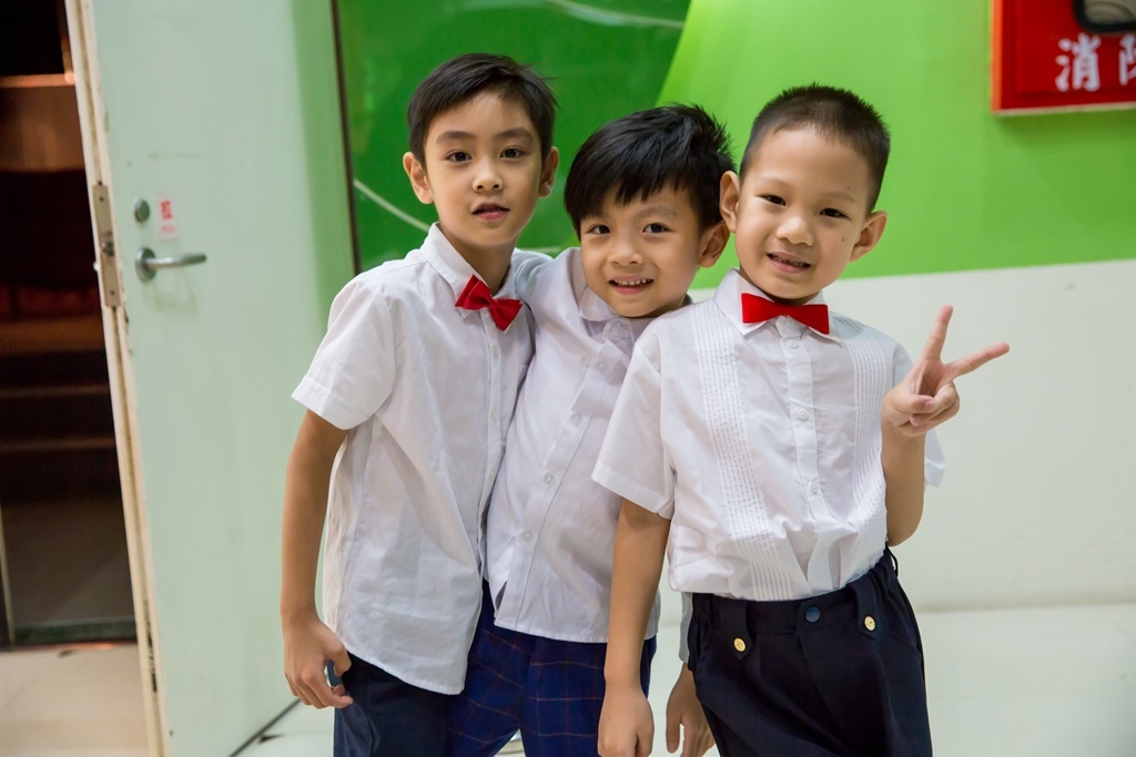 畢業拍照,畢業錄影,尹林兒童,阿斌師,兒童攝影,兒童寫真,台南兒童攝影,台南兒童寫真,高雄兒童寫真,南部兒童攝影,高雄兒童攝影, 屏東兒童攝影,屏東兒童寫真,拍寶寶,滿月拍,抓周,拍小孩,寶寶童話,全家福,到府拍攝,大同幼兒園,戶外,親子寫真,高CP值