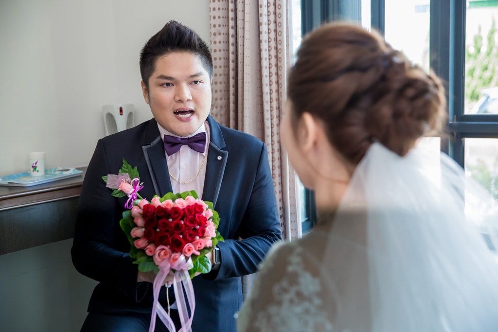 【 台中婚攝 ｜ 豐原臻愛會館 】秉豫 詩佳 婚禮紀錄 By 阿斌師 ,台中婚攝,台中婚禮紀錄,婚攝尹林婚禮,婚攝阿斌師,婚禮紀錄,婚禮錄影,中部婚攝,南投婚攝,南投婚禮紀錄,優質婚攝,口碑婚攝,結婚,迎娶,豐原臻愛會館,午宴,