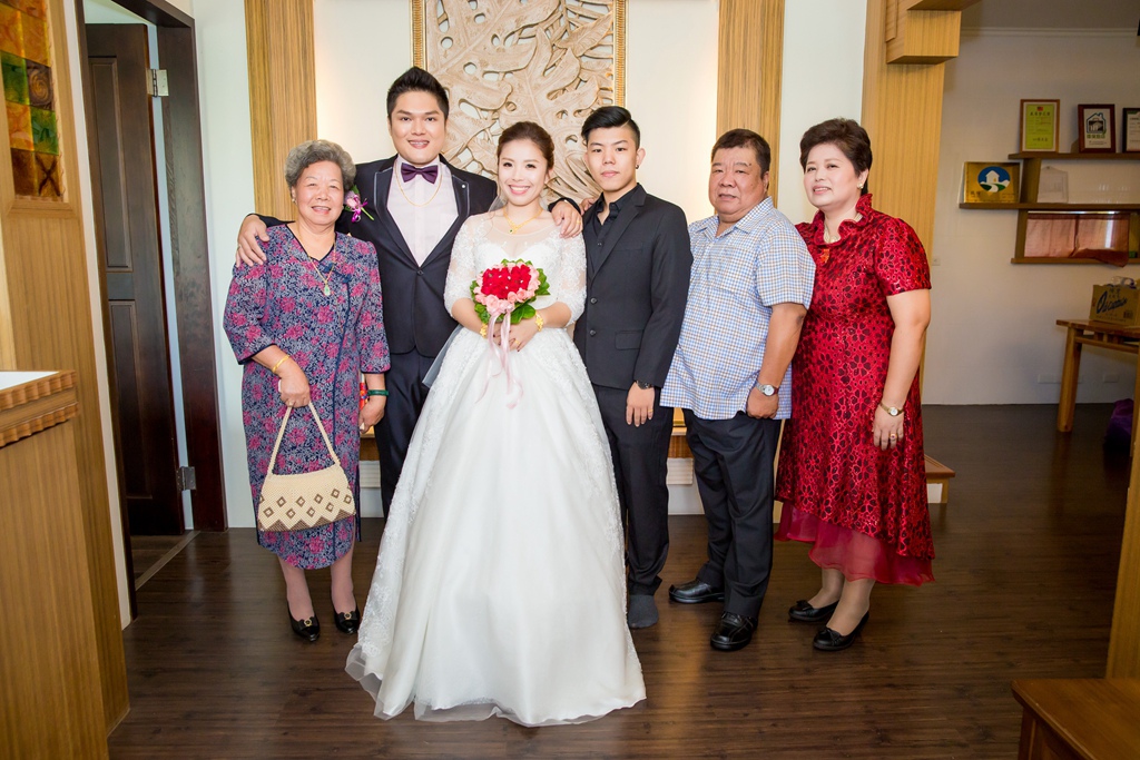 【 台中婚攝 ｜ 豐原臻愛會館 】秉豫 詩佳 婚禮紀錄 By 阿斌師 ,台中婚攝,台中婚禮紀錄,婚攝尹林婚禮,婚攝阿斌師,婚禮紀錄,婚禮錄影,中部婚攝,南投婚攝,南投婚禮紀錄,優質婚攝,口碑婚攝,結婚,迎娶,豐原臻愛會館,午宴,