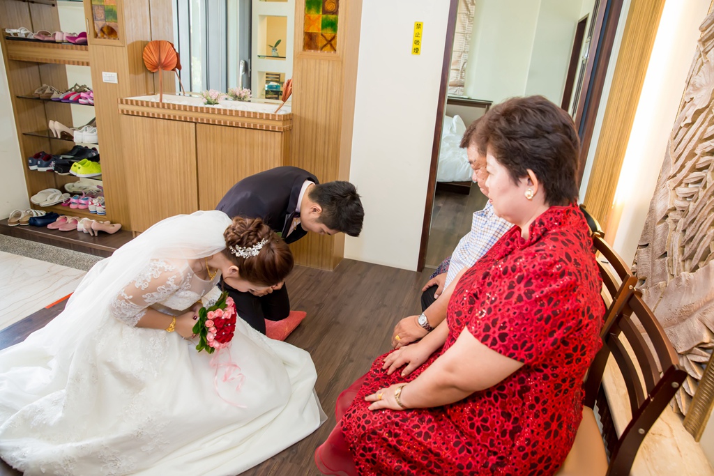 【 台中婚攝 ｜ 豐原臻愛會館 】秉豫 詩佳 婚禮紀錄 By 阿斌師 ,台中婚攝,台中婚禮紀錄,婚攝尹林婚禮,婚攝阿斌師,婚禮紀錄,婚禮錄影,中部婚攝,南投婚攝,南投婚禮紀錄,優質婚攝,口碑婚攝,結婚,迎娶,豐原臻愛會館,午宴,