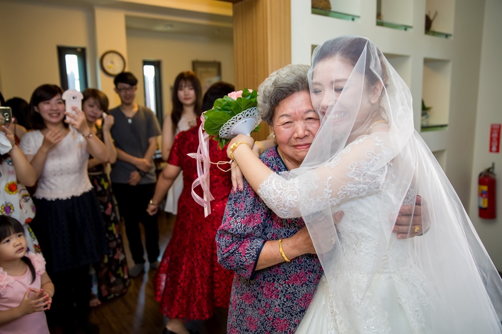 【 台中婚攝 ｜ 豐原臻愛會館 】秉豫 詩佳 婚禮紀錄 By 阿斌師 ,台中婚攝,台中婚禮紀錄,婚攝尹林婚禮,婚攝阿斌師,婚禮紀錄,婚禮錄影,中部婚攝,南投婚攝,南投婚禮紀錄,優質婚攝,口碑婚攝,結婚,迎娶,豐原臻愛會館,午宴,