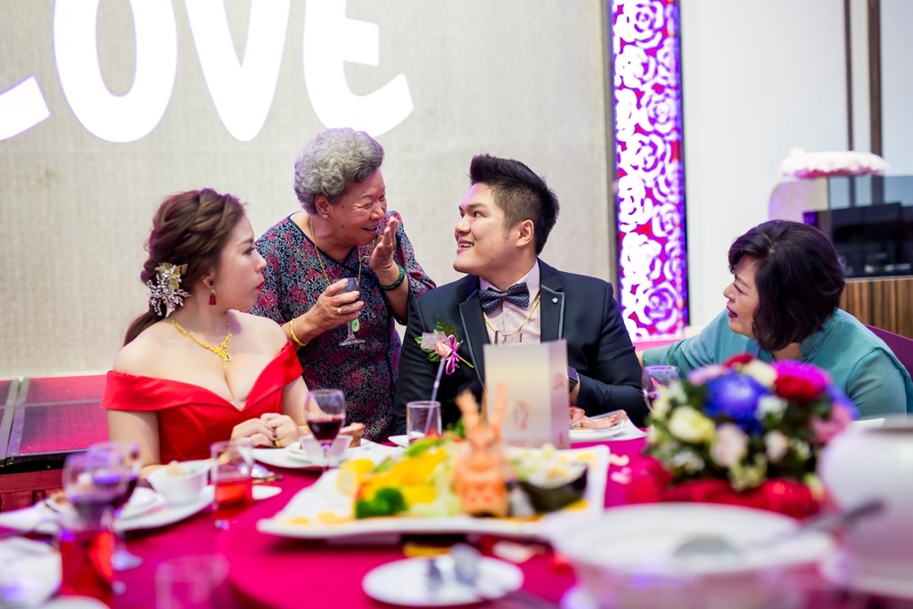 【 台中婚攝 ｜ 豐原臻愛會館 】秉豫 詩佳 婚禮紀錄 By 阿斌師 ,台中婚攝,台中婚禮紀錄,婚攝尹林婚禮,婚攝阿斌師,婚禮紀錄,婚禮錄影,中部婚攝,南投婚攝,南投婚禮紀錄,優質婚攝,口碑婚攝,結婚,迎娶,豐原臻愛會館,午宴,