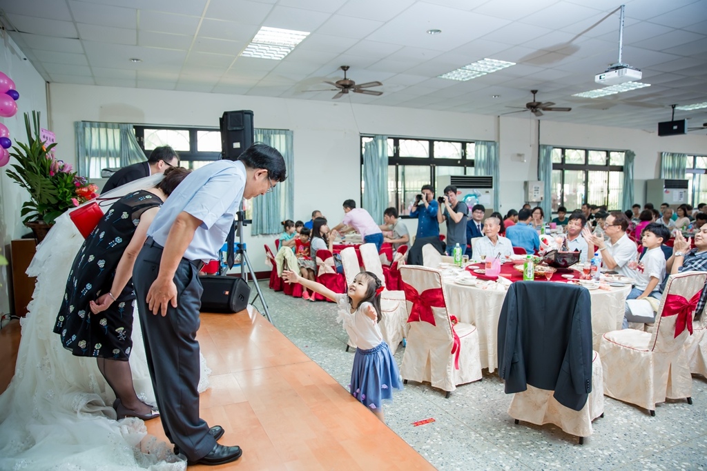 【 台南婚攝 ｜ 柳營活動中心 】啟豪 鈺嘉 婚禮紀錄 By 阿斌師 ,台南婚攝,台南婚禮紀錄,婚攝尹林婚禮,婚攝阿斌師,婚禮紀錄,婚禮錄影,南部婚攝,優質婚攝,口碑婚攝,結婚,迎娶,柳營活動中心,午宴,高CP值婚攝