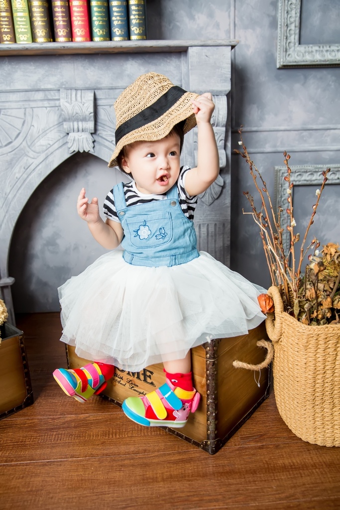 【高雄兒童寫真 | 琁琁周歲紀念】尹林兒童,阿斌師,高雄兒童寫真,南部兒童攝影,高雄兒童攝影,拍寶寶,滿月拍,抓周,拍小孩,寶寶童話,高雄攝影棚,迷迭森林,室內,親子寫真