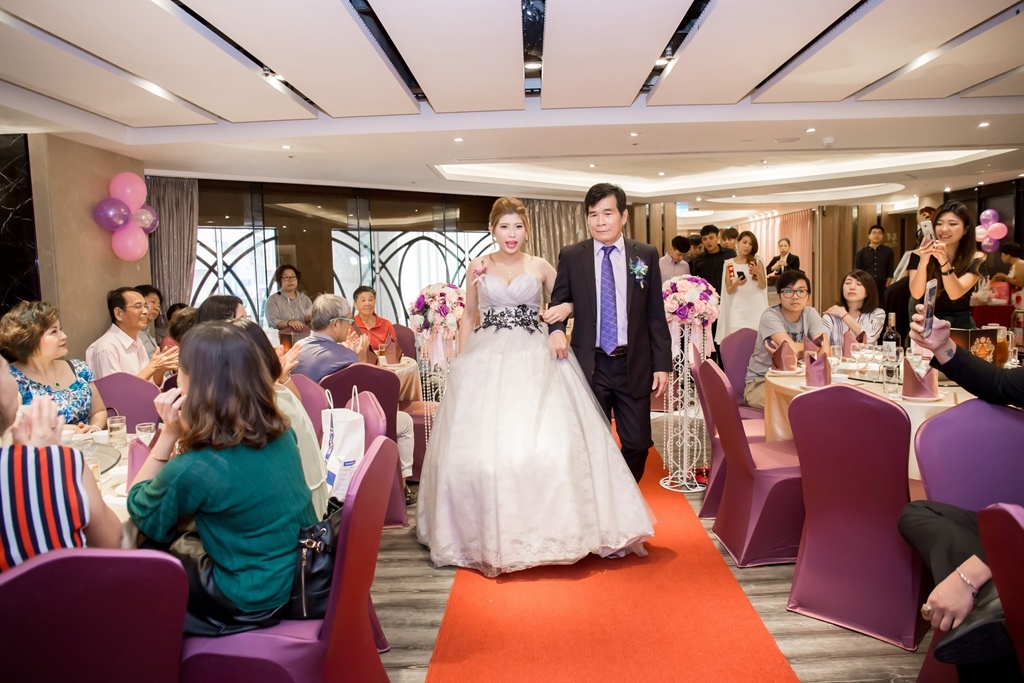 【屏東婚攝 | 鮪魚飯店 】嘉慶馥郁 婚禮紀錄 婚攝 By 正隆,屏東婚攝,屏東婚禮紀錄, 婚攝尹林婚禮, ,婚禮紀錄,婚禮錄影,優質婚攝,口碑婚攝,定婚,類婚紗,午宴,【屏東婚攝 | 鮪魚飯店 】嘉慶馥郁 婚禮紀錄 婚攝 By 正隆,屏東婚攝,屏東婚禮紀錄, 婚攝尹林婚禮, ,婚禮紀錄,婚禮錄影,優質婚攝,口碑婚攝,定婚,類婚紗,午宴,