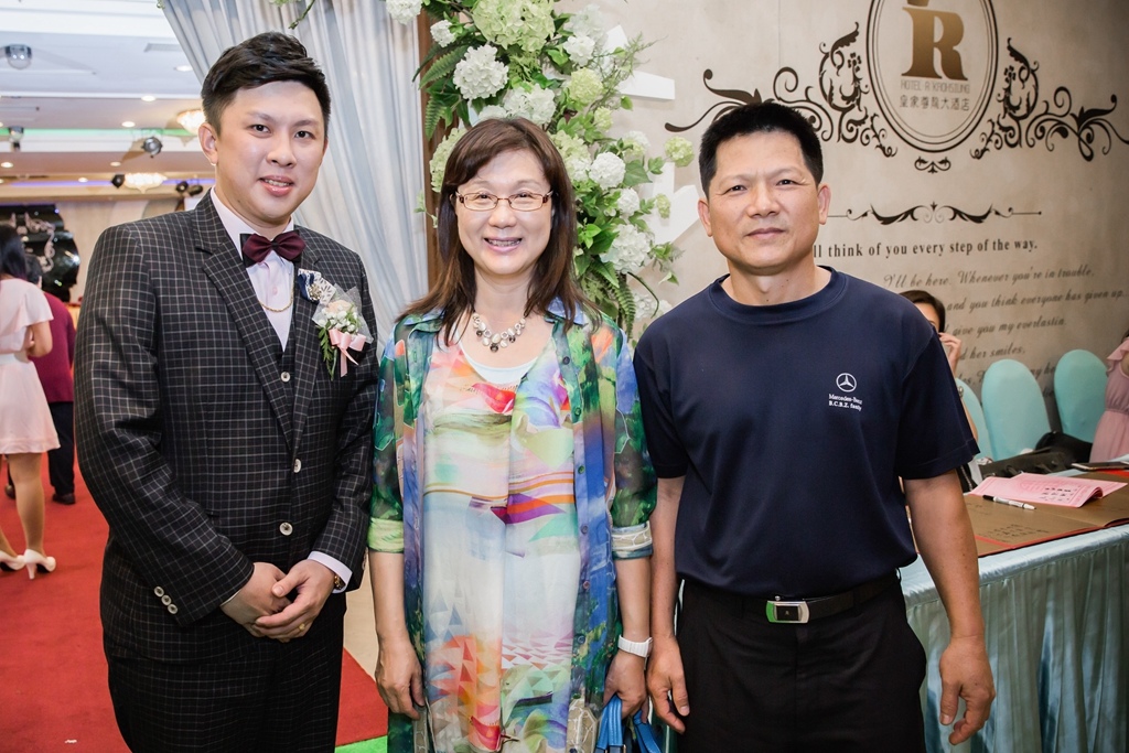 【高雄婚攝 | 尊龍飯店】嘉暐 雅琪 婚禮紀錄 婚攝 By 小盧 ,高雄婚攝,高雄婚禮紀錄, 婚攝尹林婚禮,婚禮紀錄,婚禮錄影,優質婚攝,口碑婚攝,結婚,迎娶,類婚紗,午宴