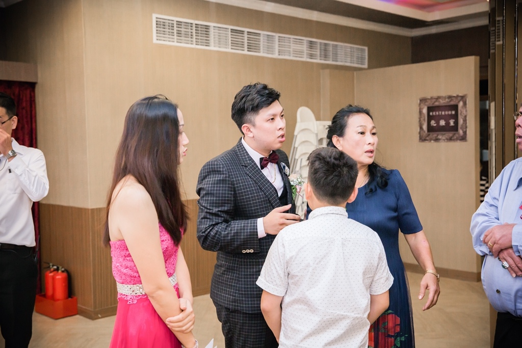 【高雄婚攝 | 尊龍飯店】嘉暐 雅琪 婚禮紀錄 婚攝 By 小盧 ,高雄婚攝,高雄婚禮紀錄, 婚攝尹林婚禮,婚禮紀錄,婚禮錄影,優質婚攝,口碑婚攝,結婚,迎娶,類婚紗,午宴