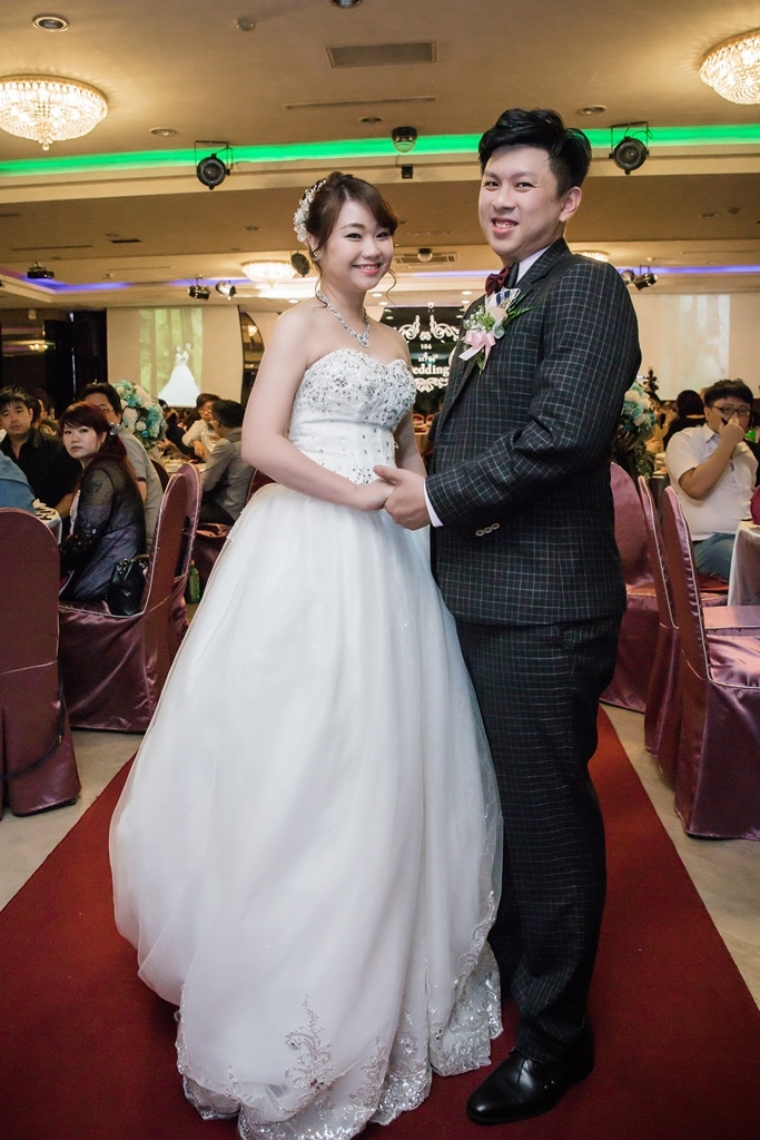 【高雄婚攝 | 尊龍飯店】嘉暐 雅琪 婚禮紀錄 婚攝 By 小盧 ,高雄婚攝,高雄婚禮紀錄, 婚攝尹林婚禮,婚禮紀錄,婚禮錄影,優質婚攝,口碑婚攝,結婚,迎娶,類婚紗,午宴