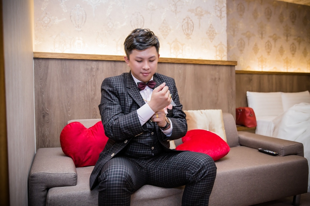 【高雄婚攝 | 尊龍飯店】嘉暐 雅琪 婚禮紀錄 婚攝 By 小盧 ,高雄婚攝,高雄婚禮紀錄, 婚攝尹林婚禮,婚禮紀錄,婚禮錄影,優質婚攝,口碑婚攝,結婚,迎娶,類婚紗,午宴