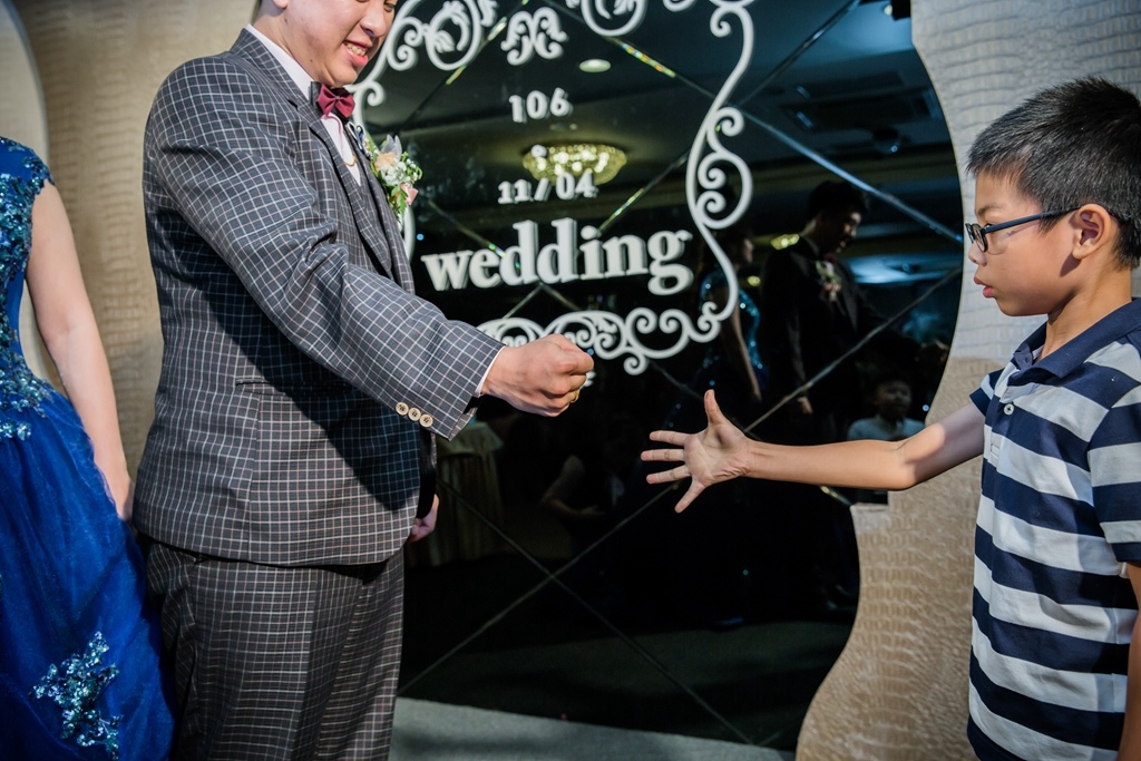 【高雄婚攝 | 尊龍飯店】嘉暐 雅琪 婚禮紀錄 婚攝 By 小盧 ,高雄婚攝,高雄婚禮紀錄, 婚攝尹林婚禮,婚禮紀錄,婚禮錄影,優質婚攝,口碑婚攝,結婚,迎娶,類婚紗,午宴