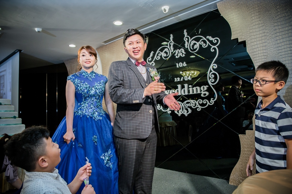 【高雄婚攝 | 尊龍飯店】嘉暐 雅琪 婚禮紀錄 婚攝 By 小盧 ,高雄婚攝,高雄婚禮紀錄, 婚攝尹林婚禮,婚禮紀錄,婚禮錄影,優質婚攝,口碑婚攝,結婚,迎娶,類婚紗,午宴