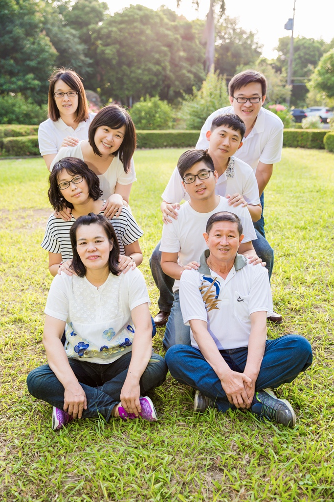 全家福攝影,全家福拍照,阿斌師,高雄兒童寫真,南部兒童攝影,高雄兒童攝影, 屏東兒童攝影,屏東兒童寫真,拍寶寶,滿月拍,抓周,拍小孩,寶寶童話,全家福,到府拍攝,高雄橋頭糖廠,戶外,親子寫真