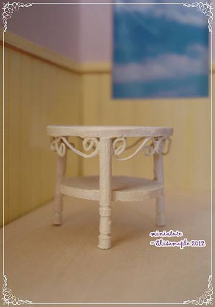 white table 03